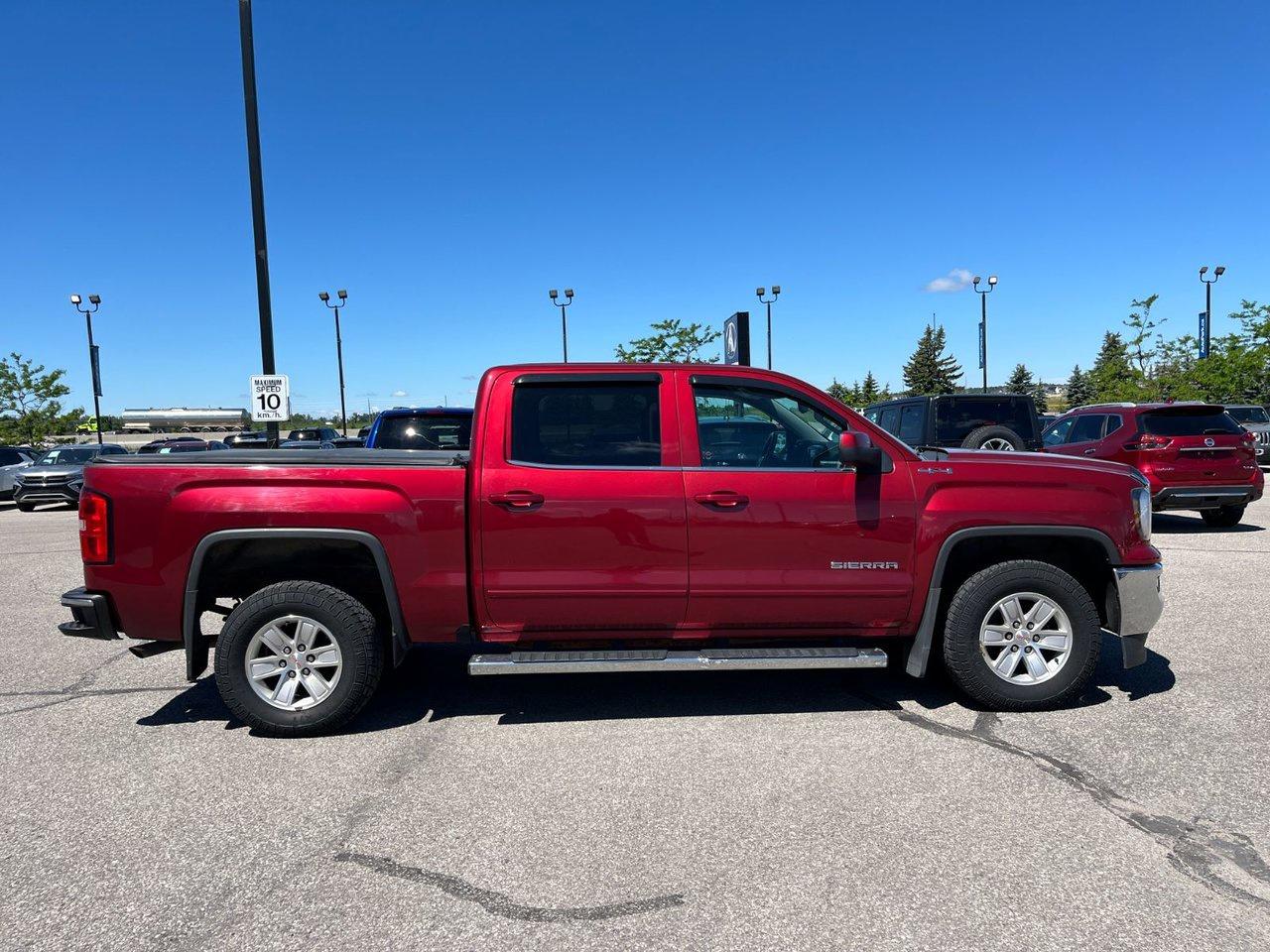 2018 GMC Sierra 1500 4WD Crew Cab 143 WB SLE Photo4