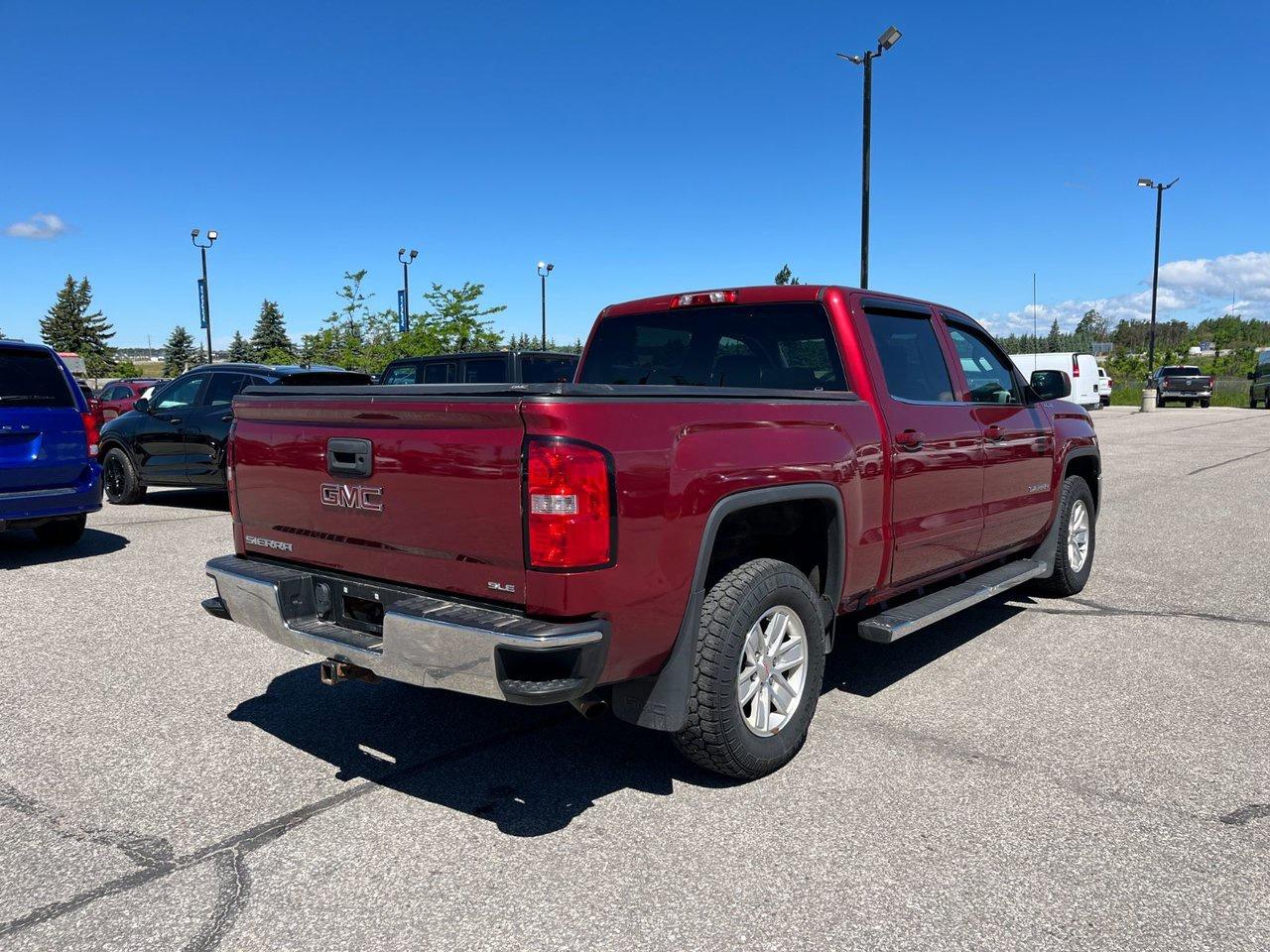 2018 GMC Sierra 1500 4WD Crew Cab 143 WB SLE Photo