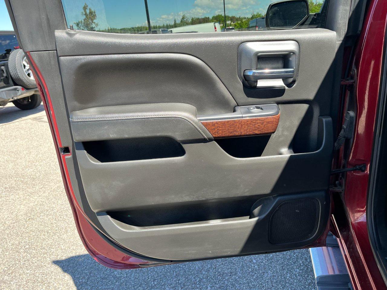 2018 GMC Sierra 1500 4WD Crew Cab 143 WB SLE Photo