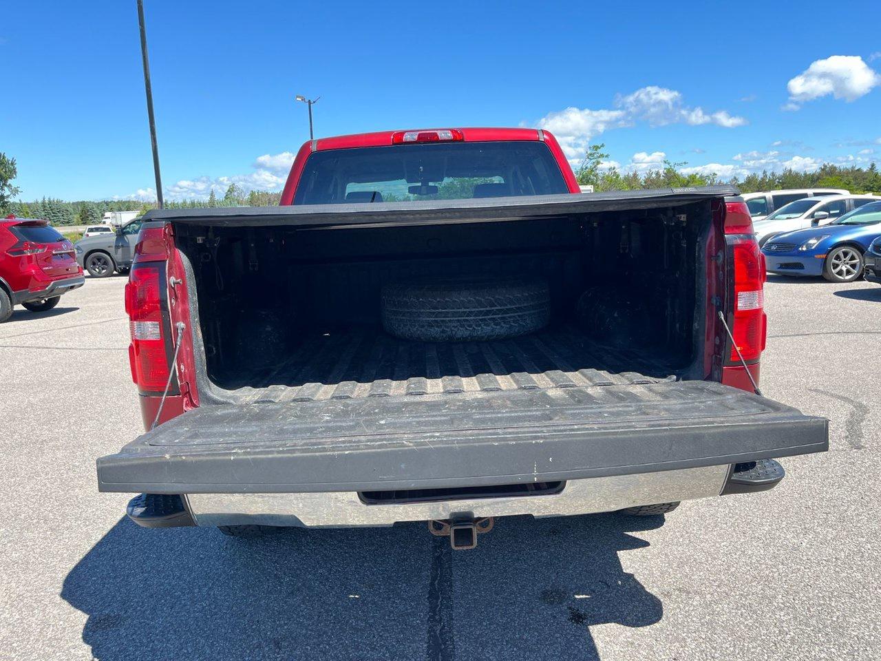 2018 GMC Sierra 1500 4WD Crew Cab 143 WB SLE Photo