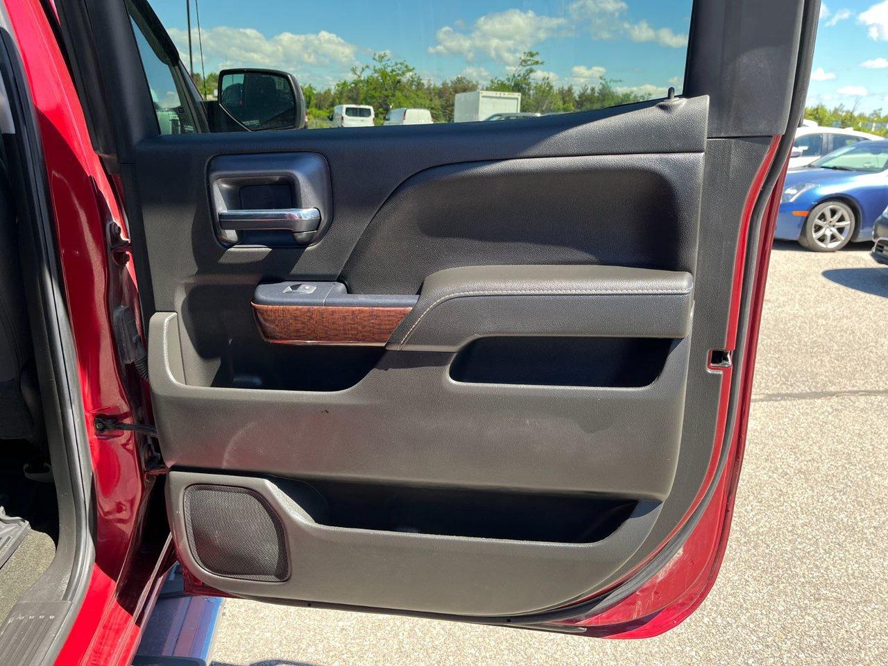 2018 GMC Sierra 1500 4WD Crew Cab 143 WB SLE Photo