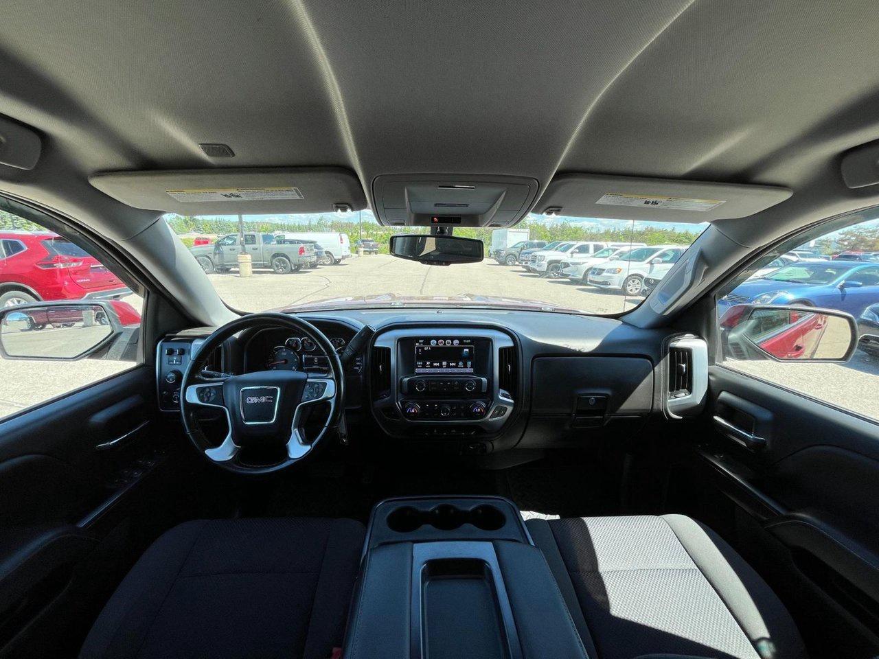 2018 GMC Sierra 1500 4WD Crew Cab 143 WB SLE Photo