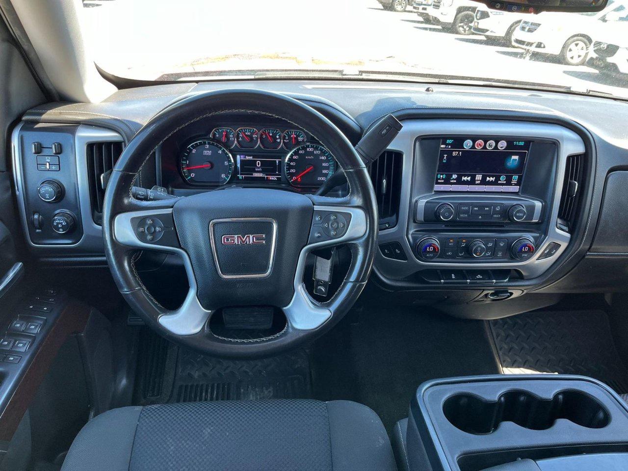 2018 GMC Sierra 1500 4WD Crew Cab 143 WB SLE Photo