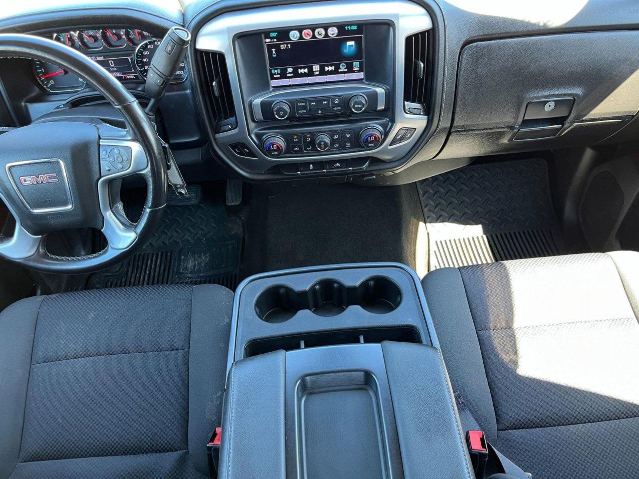 2018 GMC Sierra 1500 4WD Crew Cab 143 WB SLE Photo