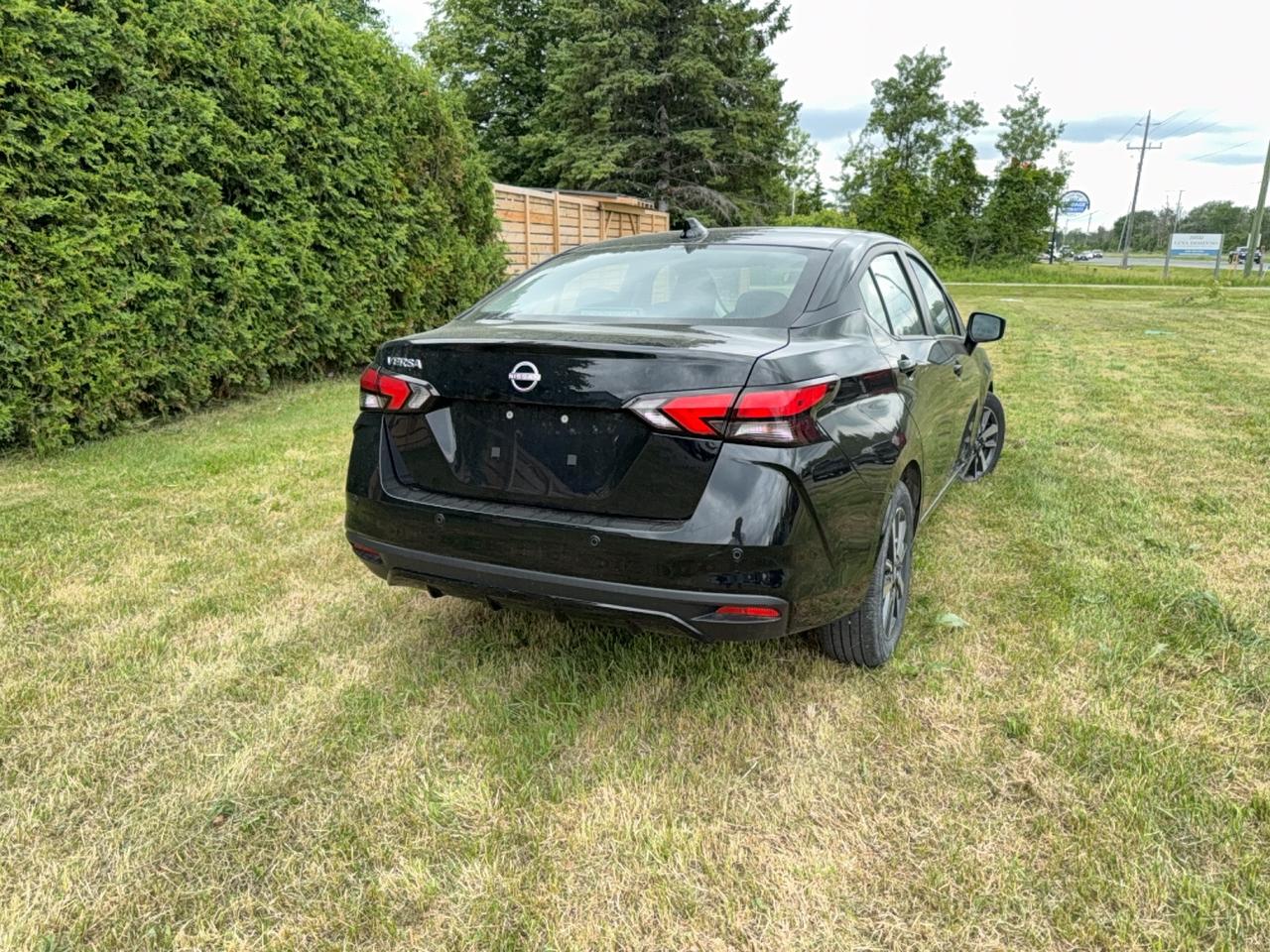 2025 Nissan Versa SV Photo