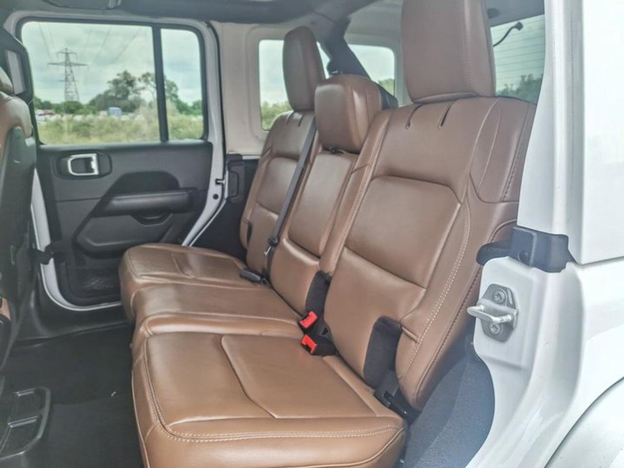 2022 Jeep Wrangler Unlimited Rubicon 4WD V6 | Manual | Leather | Nav |  Cold Weather Group | Freedom Top | Photo