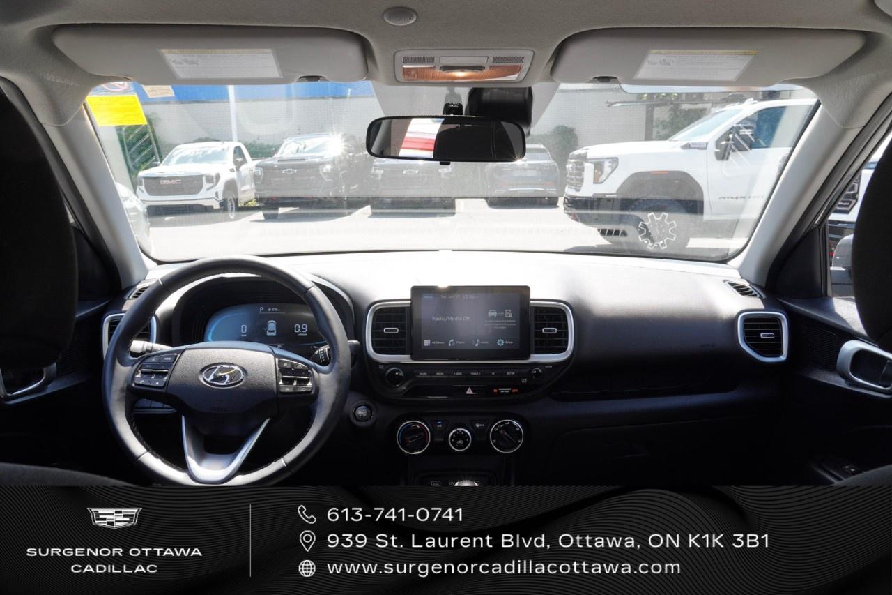 2025 Hyundai Venue Preferred IVT Photo