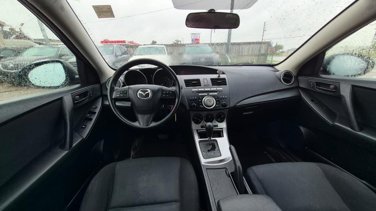 2010 Mazda MAZDA3 GX, NO ACCIDENTS, HATCHBACK, RELIABLE, CERT Photo