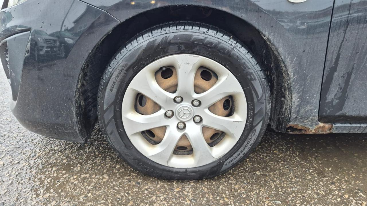 2010 Mazda MAZDA3 GX, NO ACCIDENTS, HATCHBACK, RELIABLE, CERT Photo