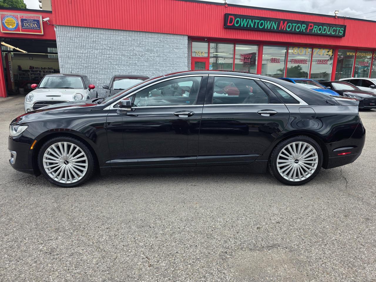 2017 Lincoln MKZ AWD Reserve Photo2