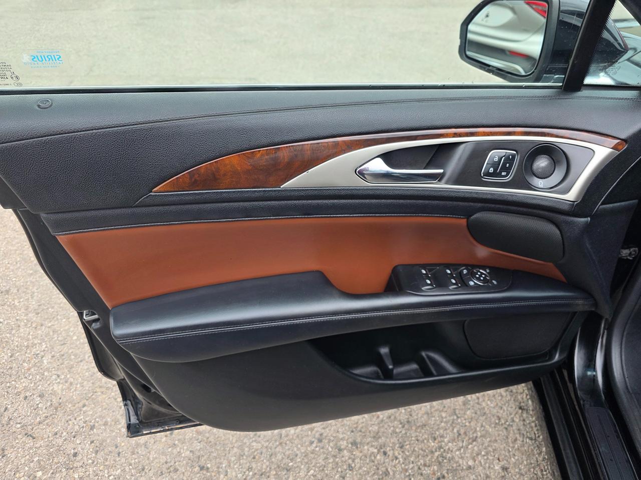 2017 Lincoln MKZ AWD Reserve Photo