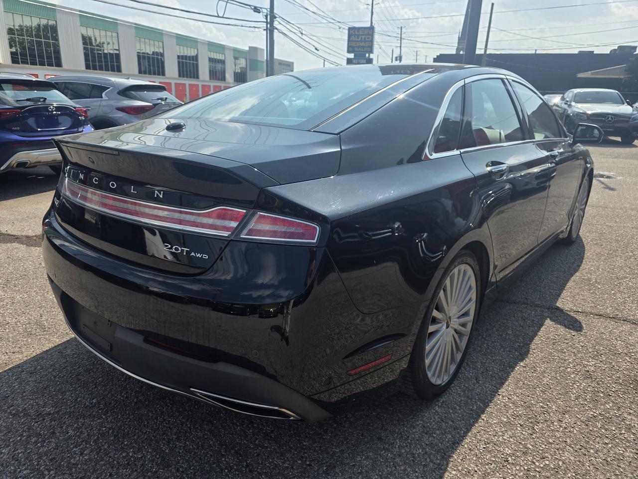 2017 Lincoln MKZ AWD Reserve Photo