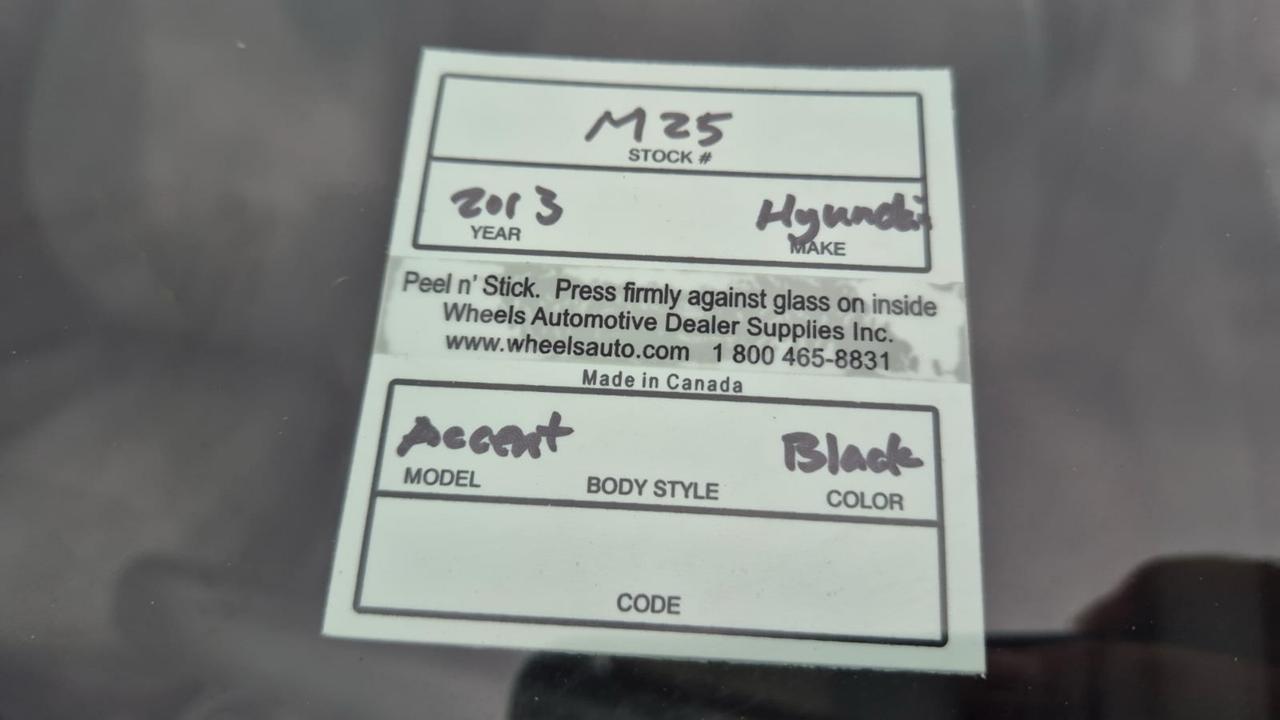 2013 Hyundai Accent GL, AUTO, SEDAN, ONLY 149KMS, 61 SERVICE RECORDS Photo