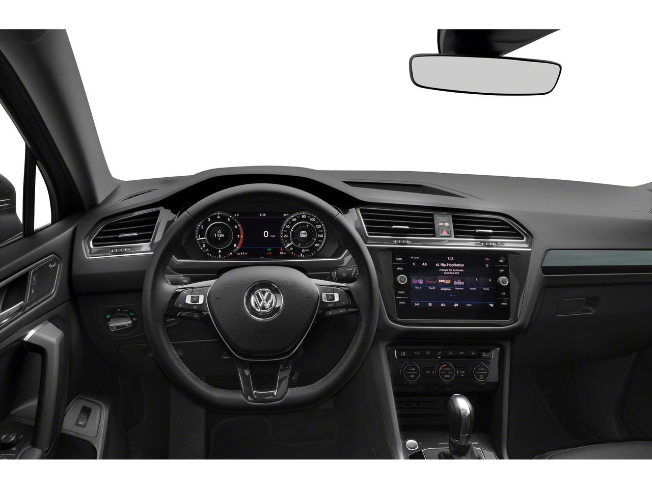 2018 Volkswagen Tiguan Highline 4MOTION Photo3