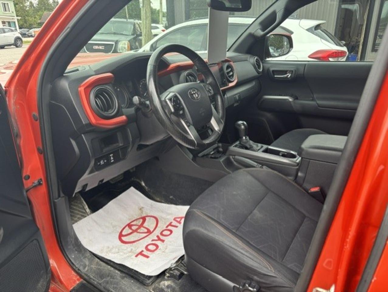 2016 Toyota Tacoma 4WD Double Cab V6 Auto TRD Sport - Photo #11