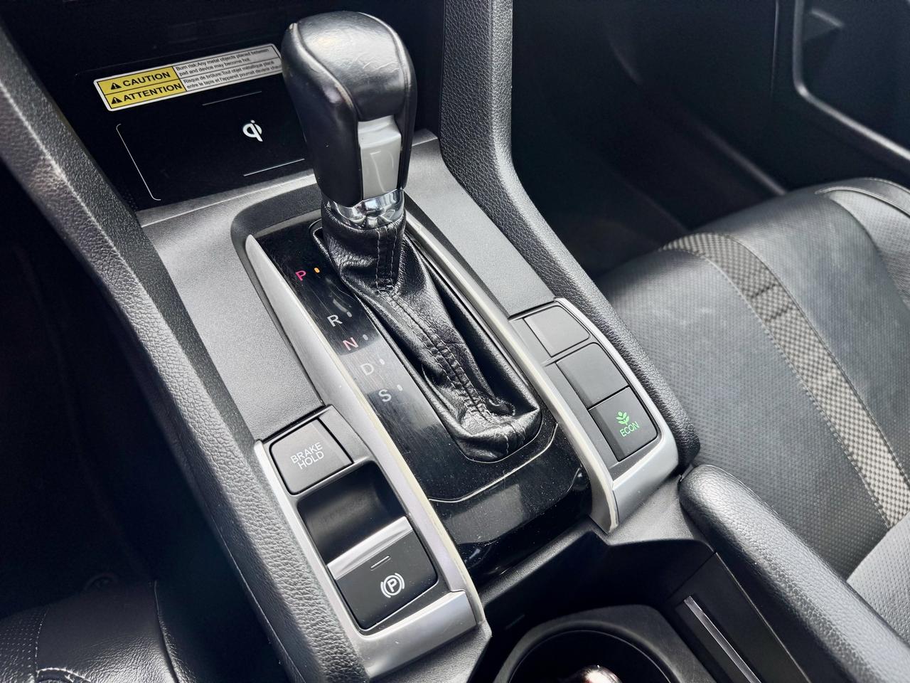 2020 Honda Civic Touring FINANCING AVAILABLE Photo12