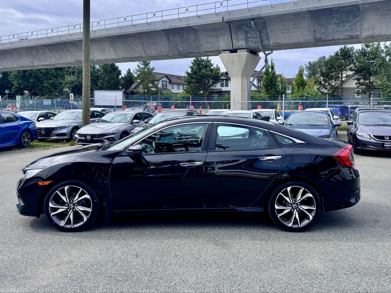 2020 Honda Civic Touring FINANCING AVAILABLE Photo8