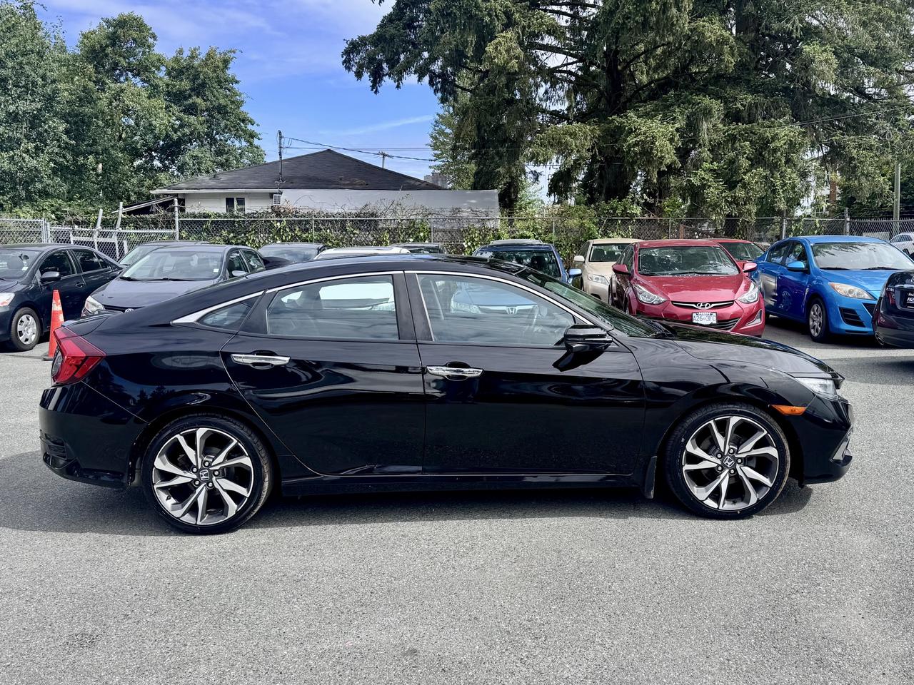 2020 Honda Civic Touring FINANCING AVAILABLE Photo4