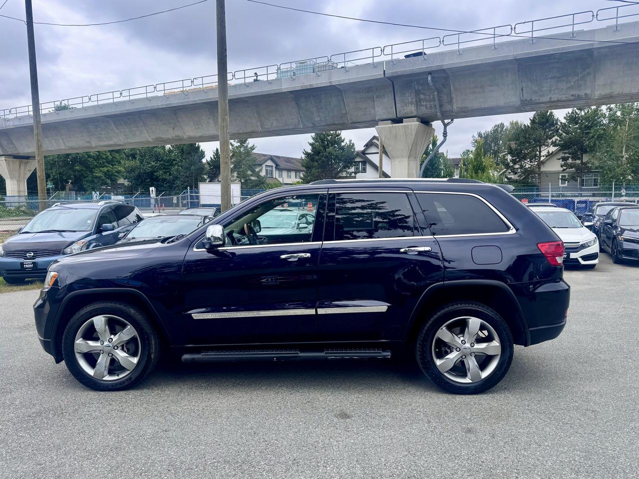 2011 Jeep Grand Cherokee FINANCING AVAILABLE Photo8