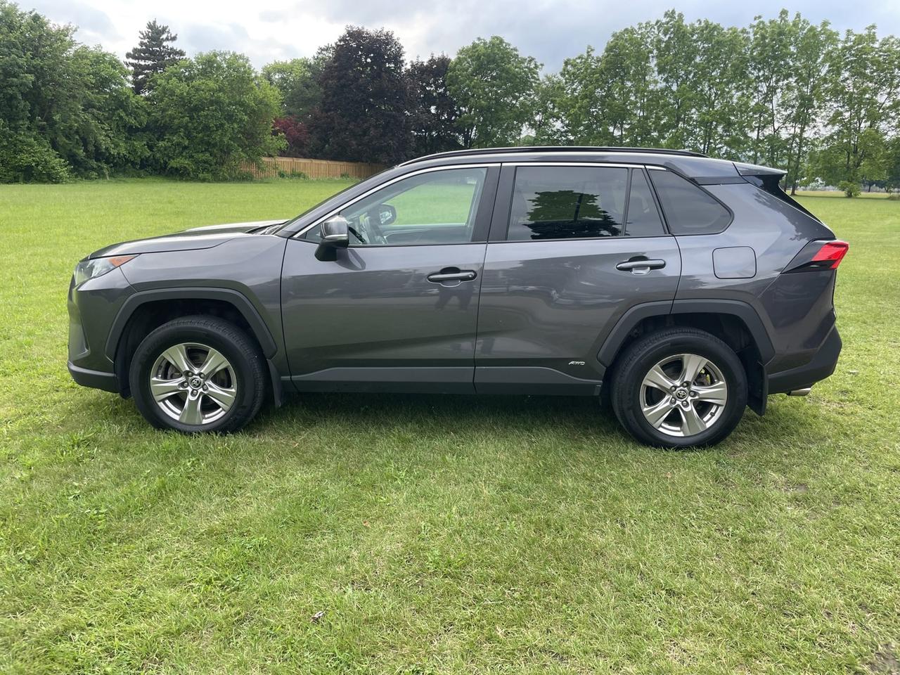 2022 Toyota RAV4 Hybrid LE AWD *No Accidents Photo