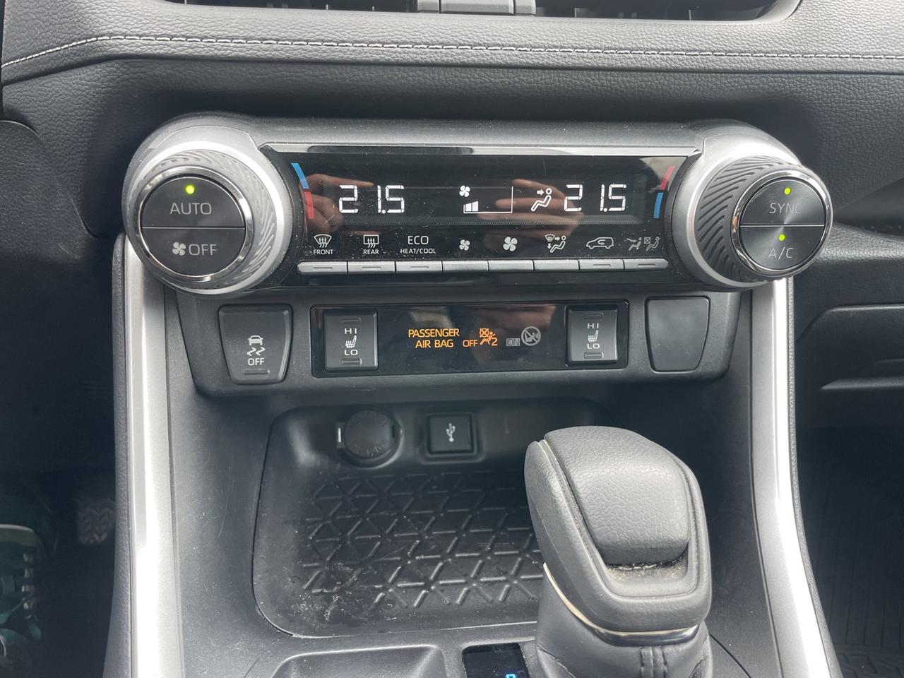 2022 Toyota RAV4 Hybrid LE AWD *No Accidents Photo