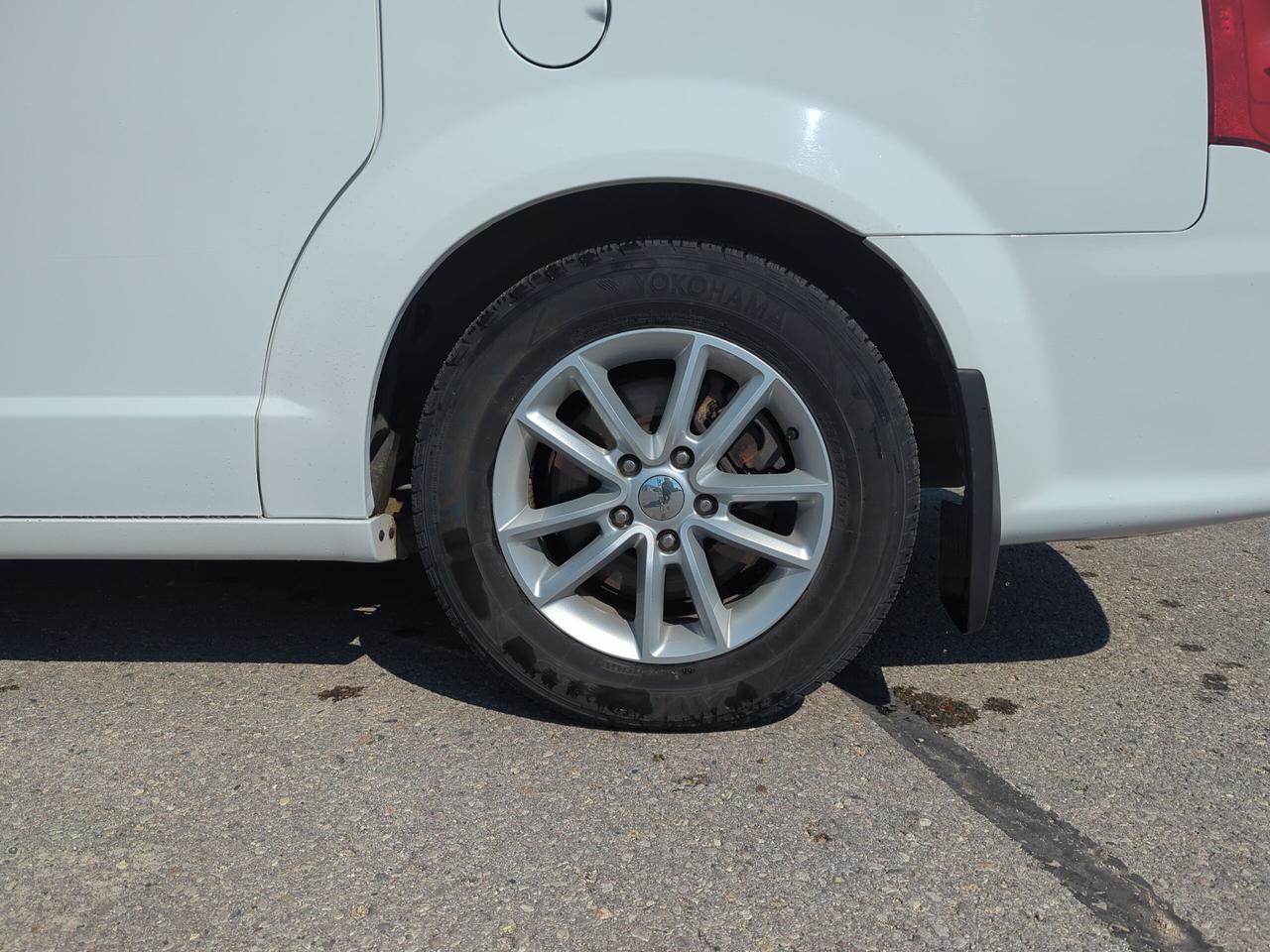 2020 Dodge Grand Caravan Premium Plus FWD Photo
