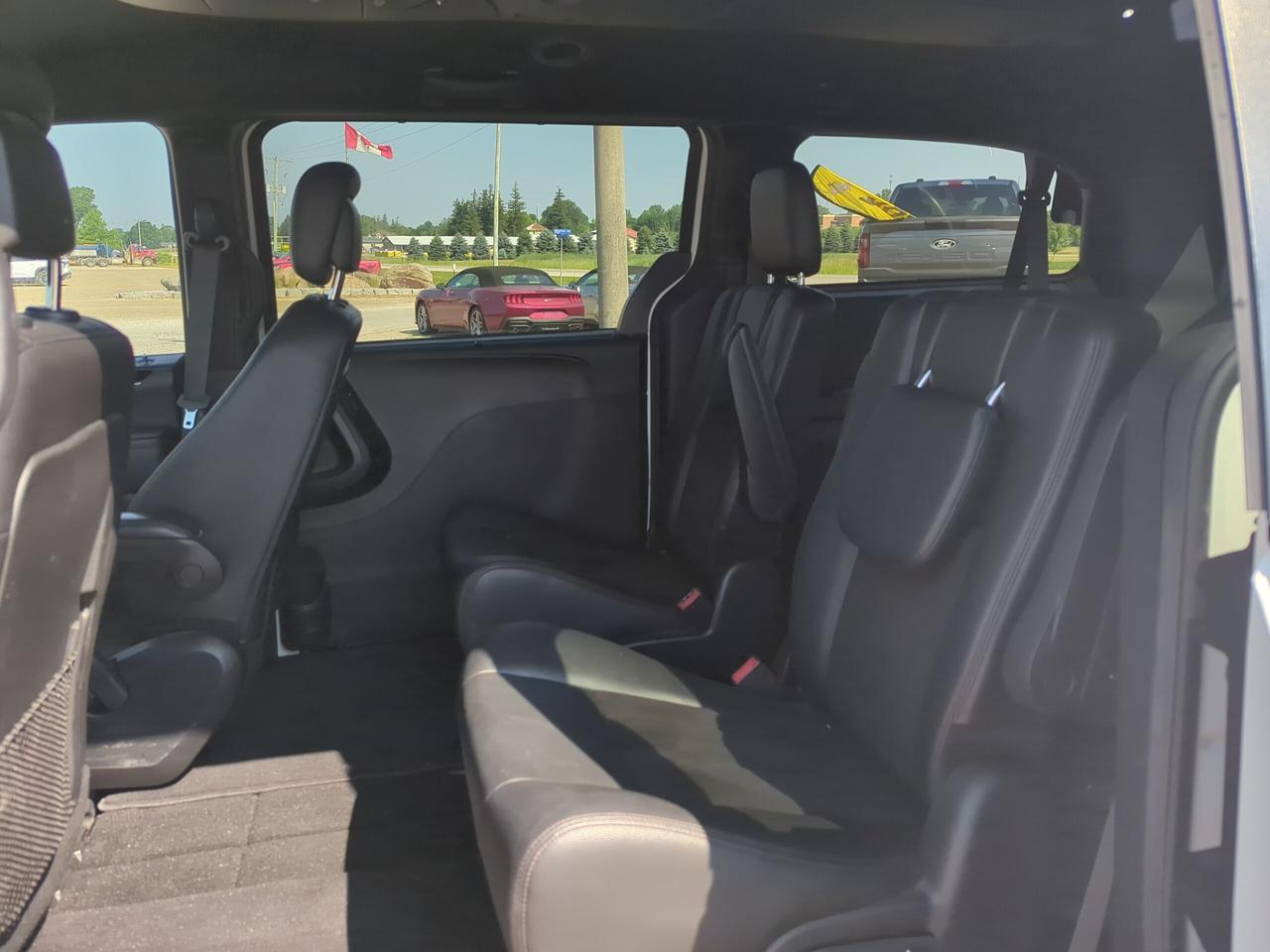 2020 Dodge Grand Caravan Premium Plus FWD Photo