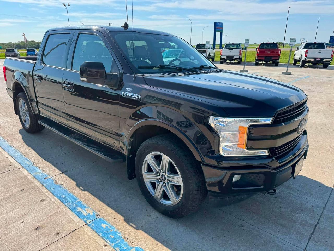 2019 Ford F-150 Lariat 4WD SuperCrew 5.5' Box Photo2