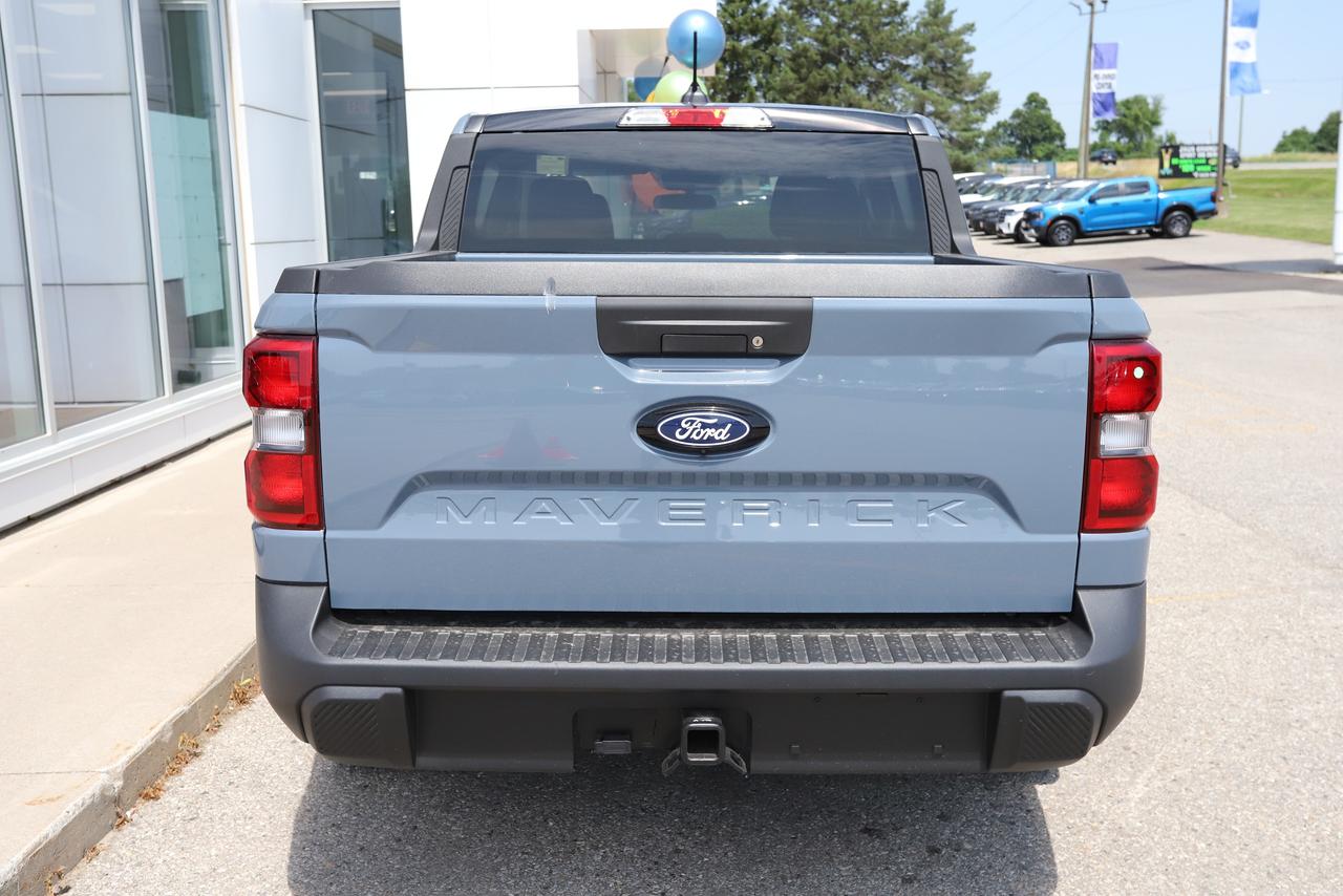 2026 Ford Maverick XLT AWD SuperCrew Photo4