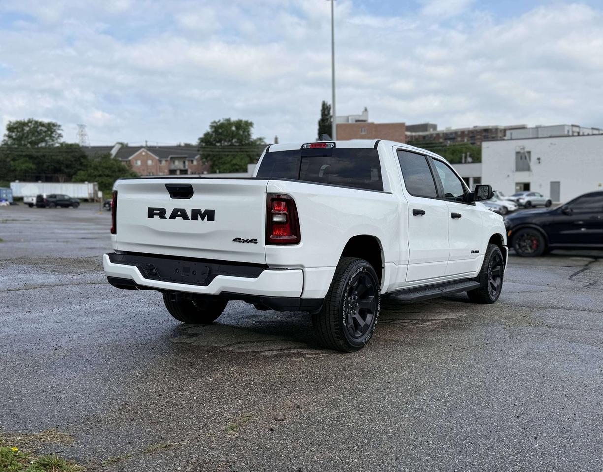 2026 RAM 1500 Express Photo