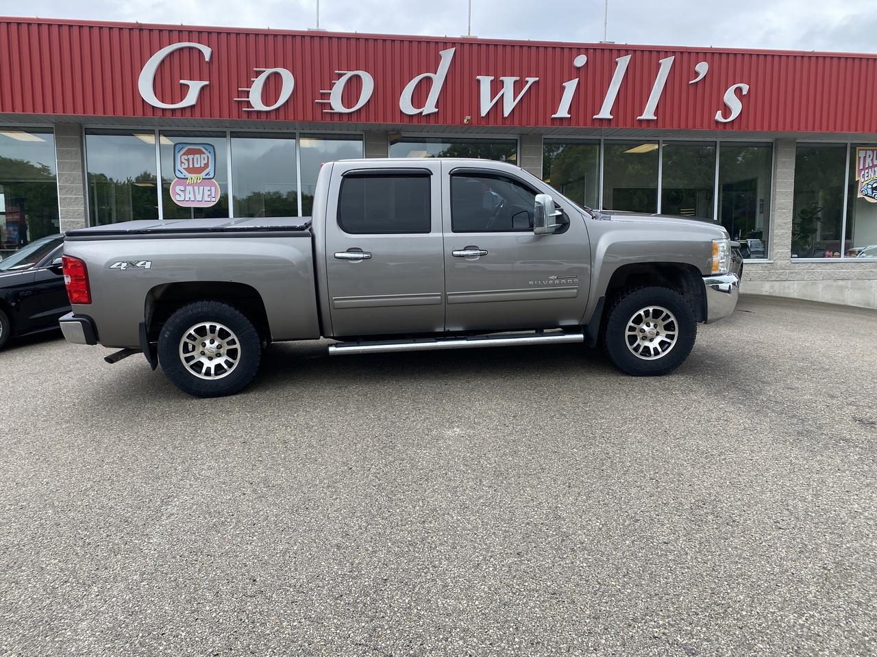 Used 2012 Chevrolet Silverado 1500 LS, V8, 4X4, CLEAN CARFAX! for sale in London, ON