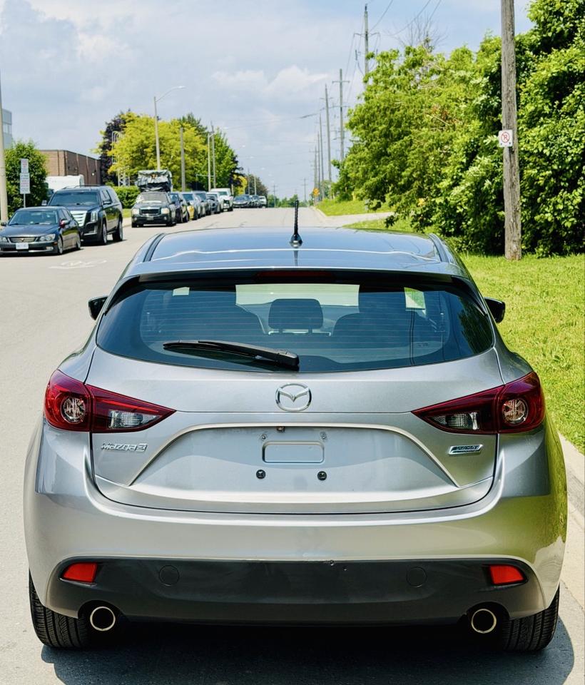 2015 Mazda MAZDA3 Sport GS Photo