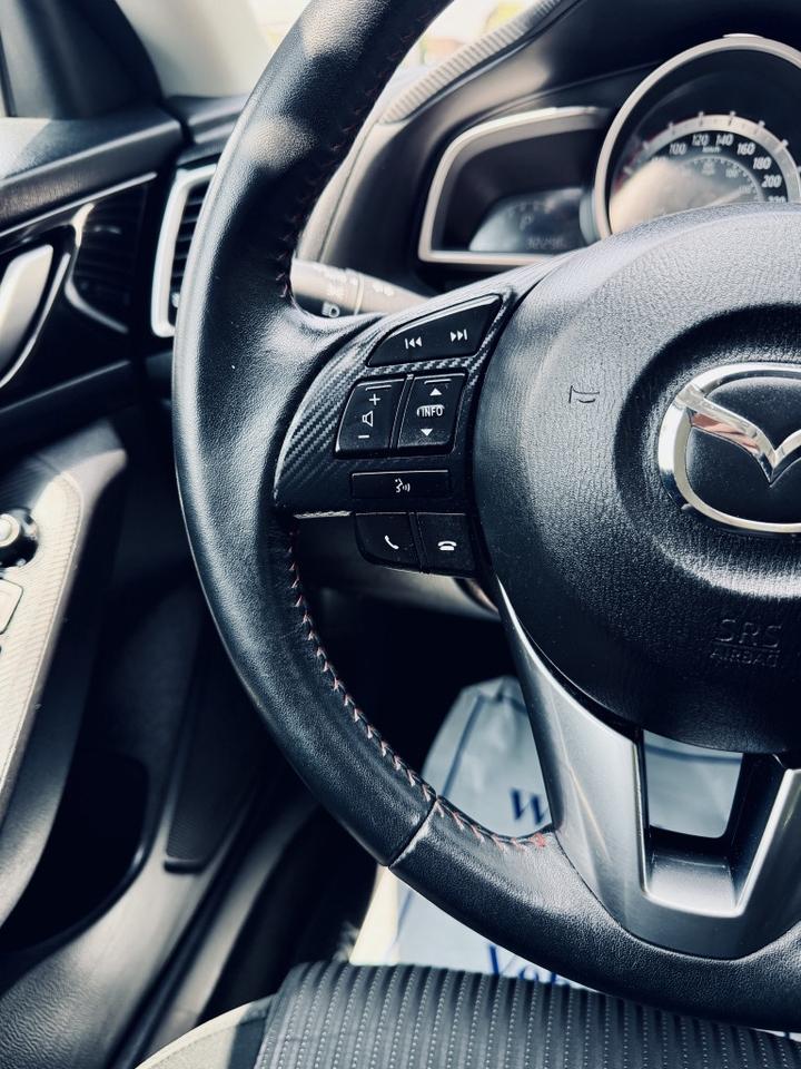 2015 Mazda MAZDA3 Sport GS Photo