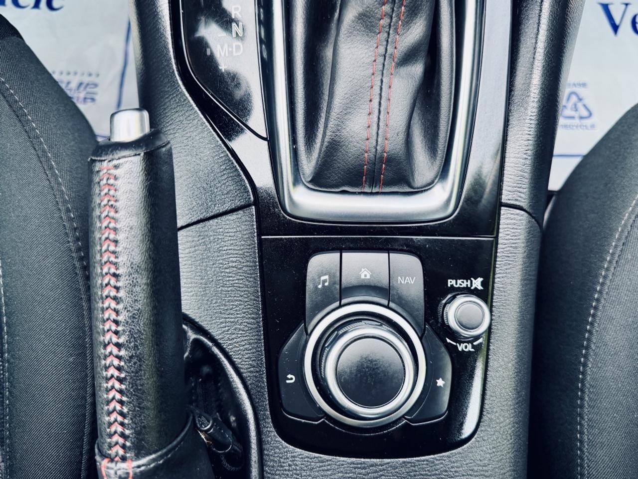2015 Mazda MAZDA3 Sport GS Photo