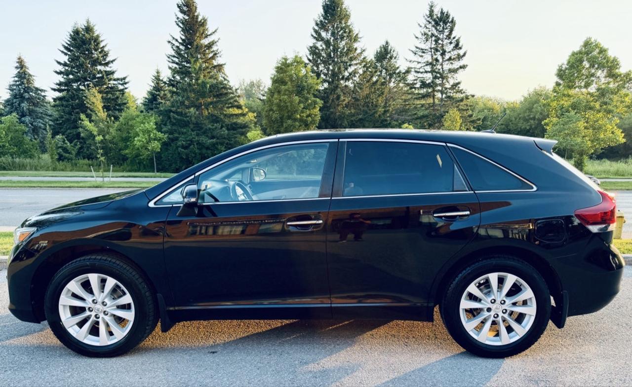 2016 Toyota Venza LIMITED AWD Photo