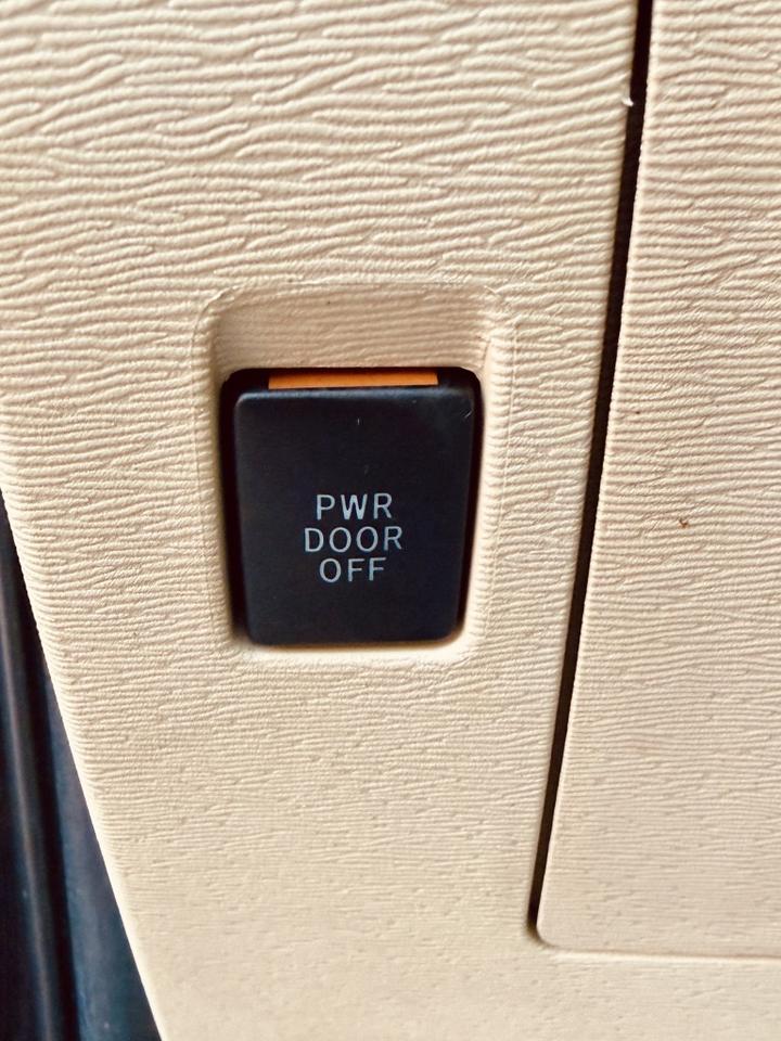 2016 Toyota Venza LIMITED AWD Photo