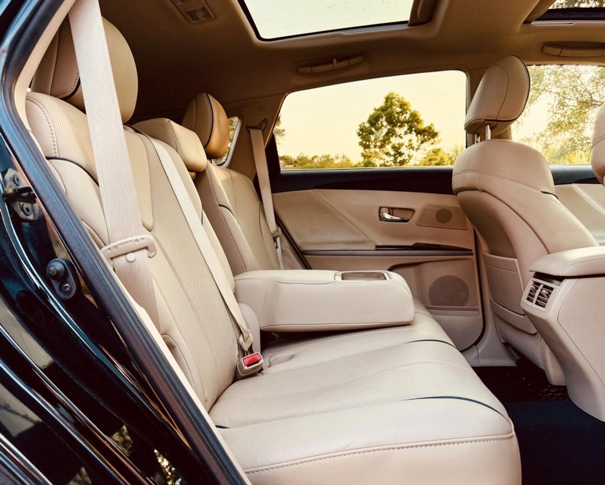 2016 Toyota Venza LIMITED AWD Photo