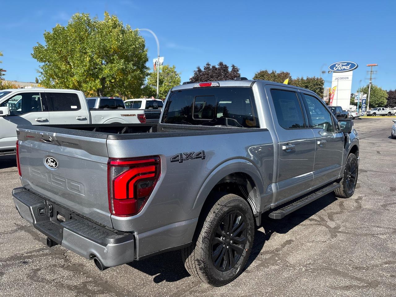 2026 Ford F-150 Lariat Photo4