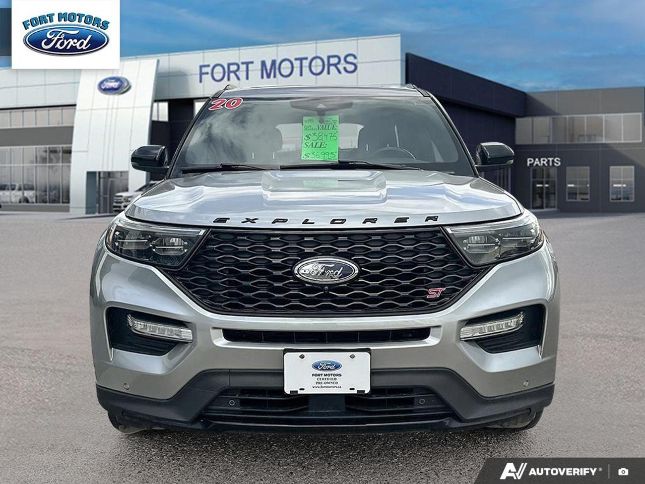 2020 Ford Explorer ST Photo1