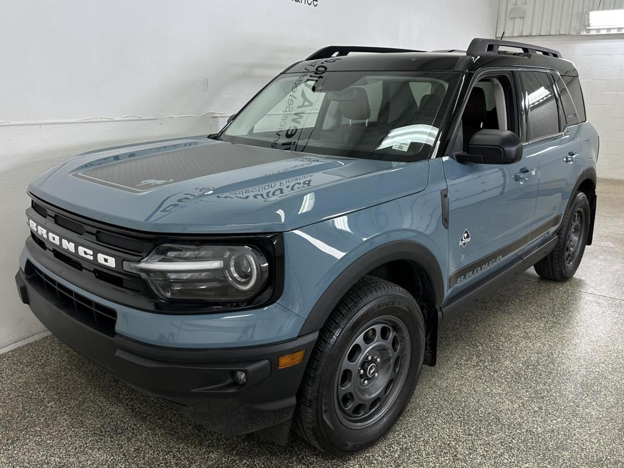2023 Ford Bronco Sport Outer Banks 4x4 Photo2