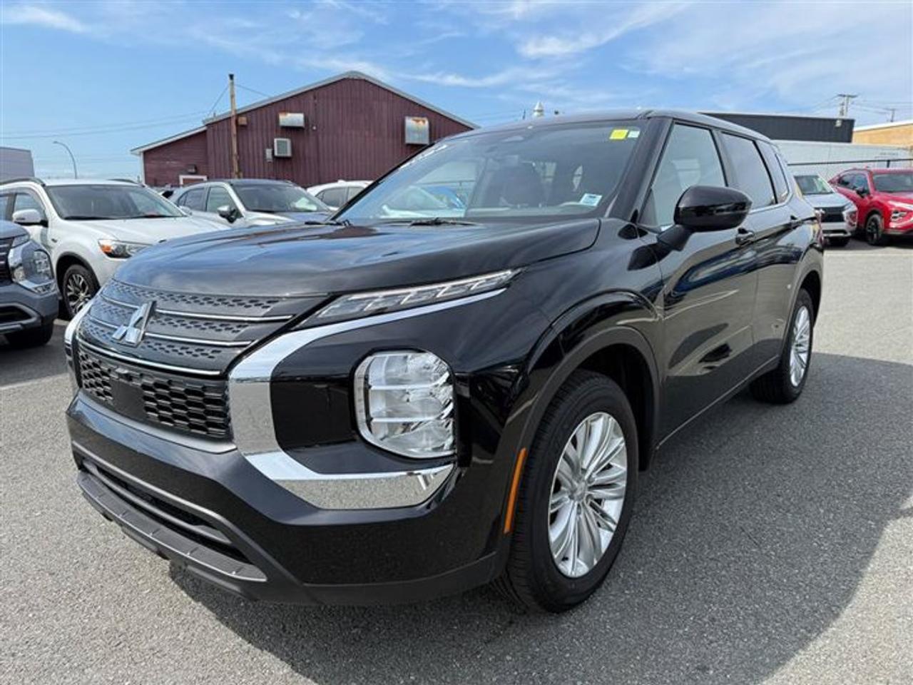 2024 Mitsubishi Outlander ES 4WD, 3rd row seats: split-bench, Android Auto & Apple CarPlay, Heated front seats.Labrador Black Pearl 2024 Mitsubishi Outlander ES 4WD CVT 2.5L 4-Cylinder DOHCSteele Mitsubishi has the largest and most diverse selection of preowned vehicles in HRM. Buy with confidence, knowing we use fair market pricing guaranteeing the absolute best value in all of our pre owned inventory!Steele Auto Group is one of the most diversified group of automobile dealerships in Canada, with 60 dealerships selling 29 brands and an employee base of well over 2300. Sales are up over last year and our plan going forward is to expand further into Atlantic Canada and the United States furthering our commitment to our Canadian customers as well as welcoming our new customers in the USA.