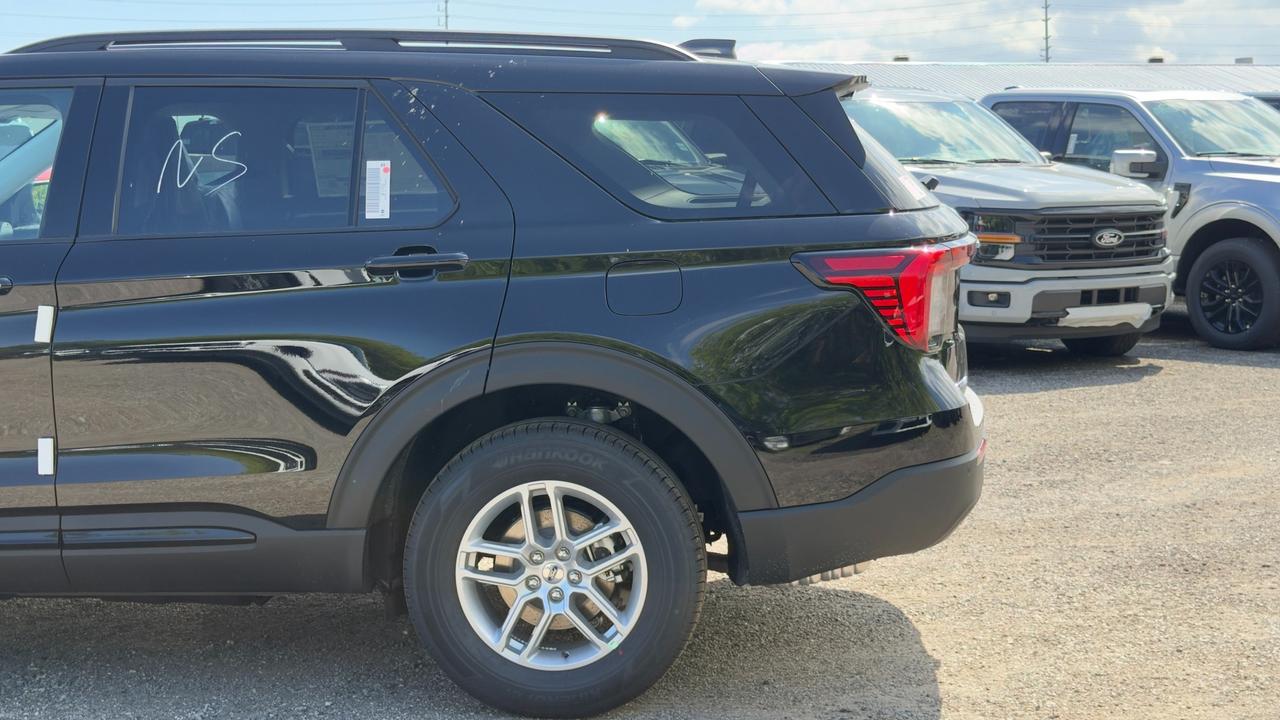 2026 Ford Explorer Active Photo