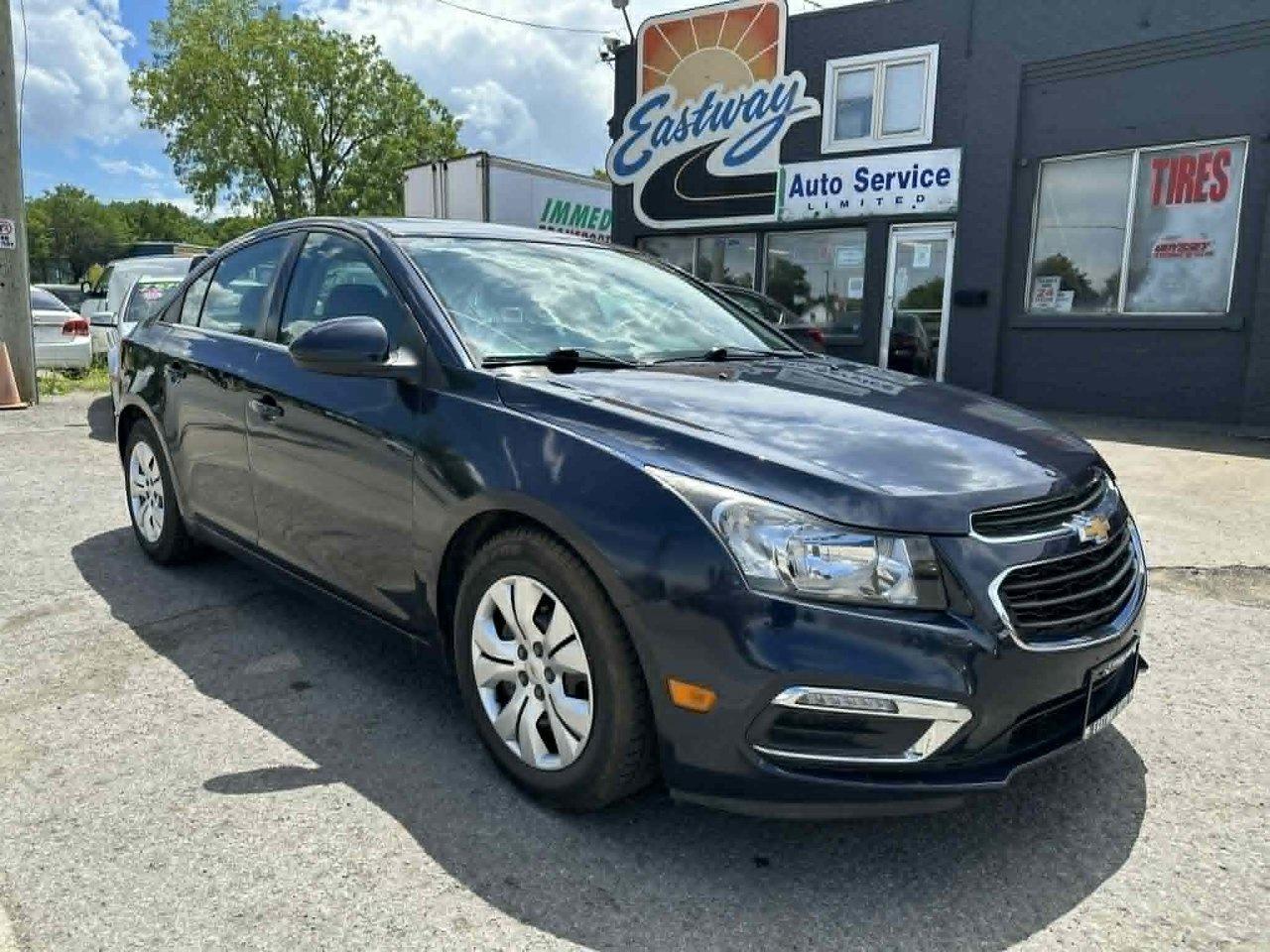2015 Chevrolet Cruze 1LT - Photo #2