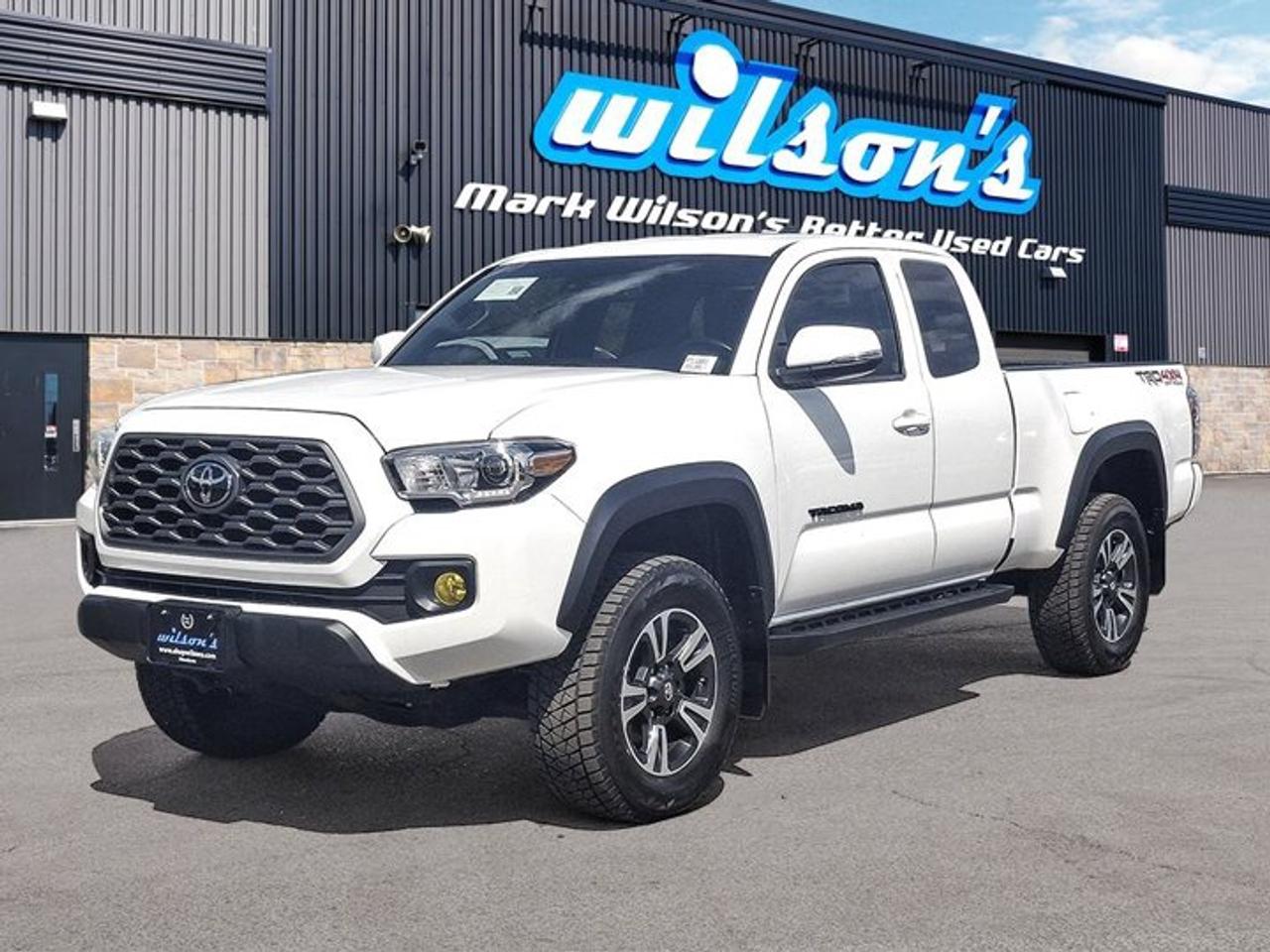 2023 Toyota Tacoma TRD Off-Road Ext'd Cab 4X4 | V6 | Nav | Power Seat | Radar Cruise | Heated Seats | and More ! Photo0