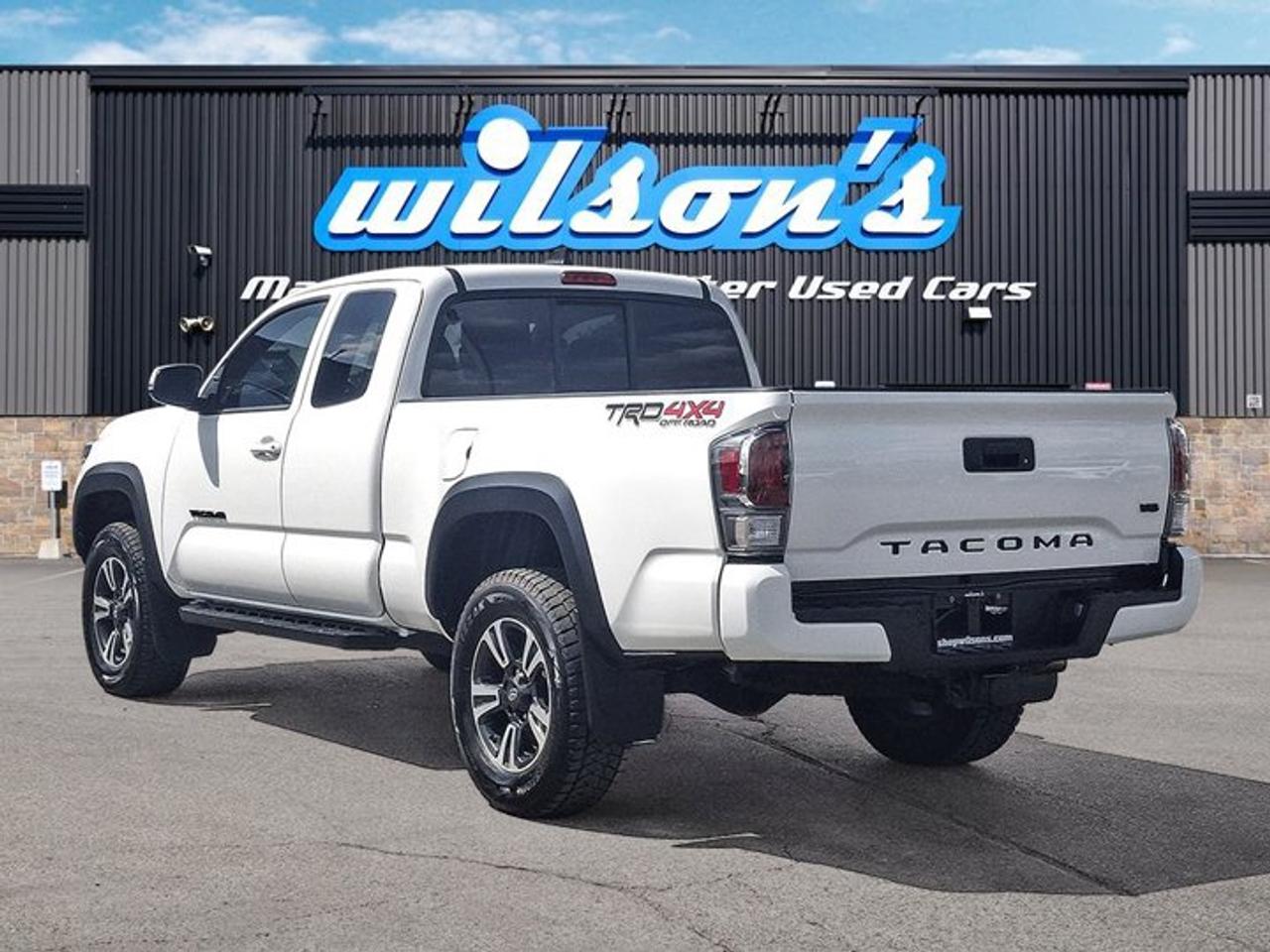 2023 Toyota Tacoma TRD Off-Road Ext'd Cab 4X4 | V6 | Nav | Power Seat | Radar Cruise | Heated Seats | and More ! Photo