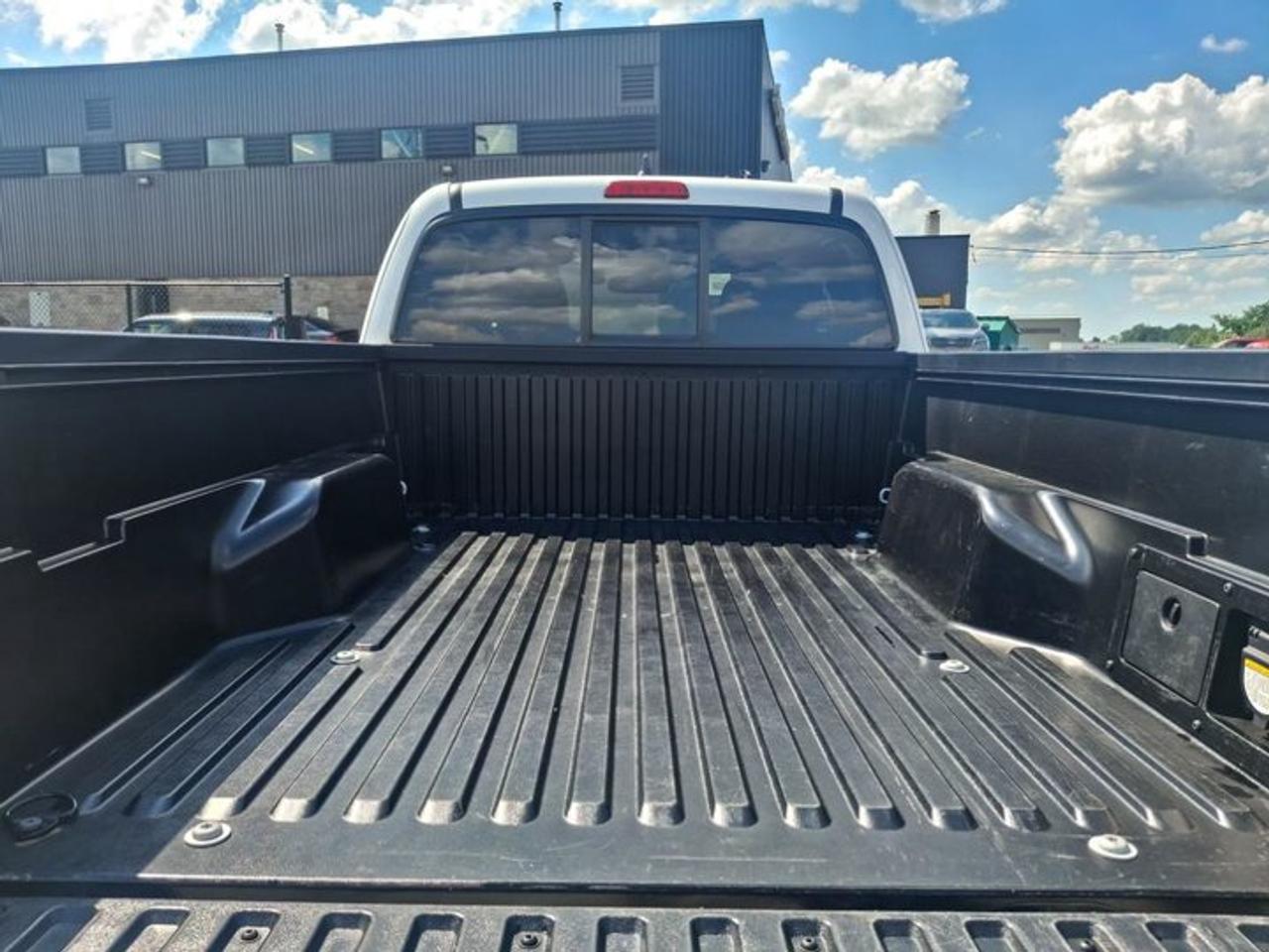 2023 Toyota Tacoma TRD Off-Road Ext'd Cab 4X4 | V6 | Nav | Power Seat | Radar Cruise | Heated Seats | and More ! Photo