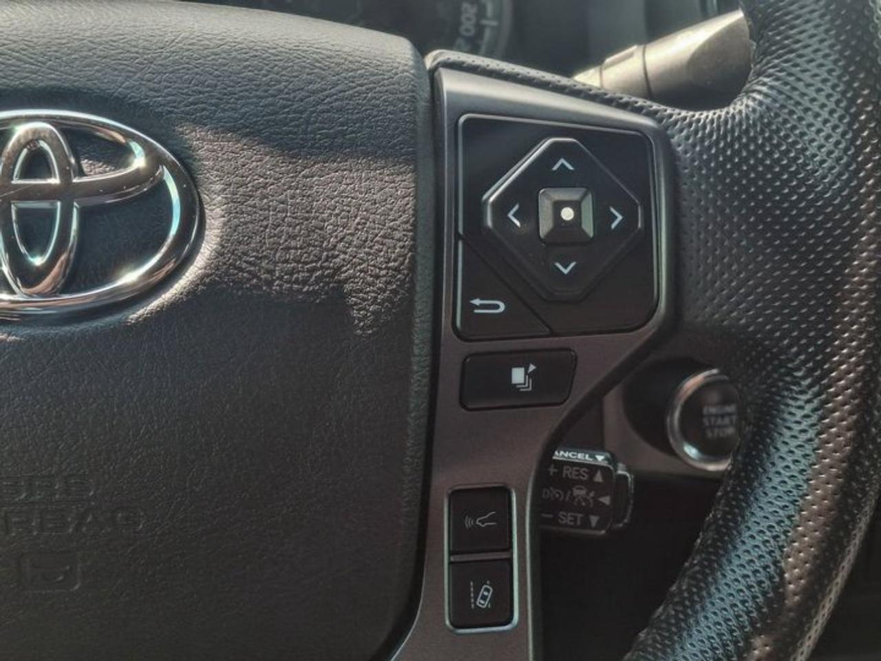 2023 Toyota Tacoma TRD Off-Road Ext'd Cab 4X4 | V6 | Nav | Power Seat | Radar Cruise | Heated Seats | and More ! Photo