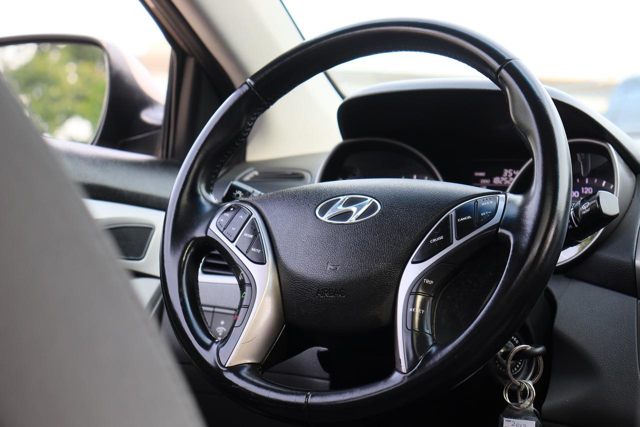 2013 Hyundai Elantra GLS | Auto | Sunroof | Clean Carfax & Service! Photo60