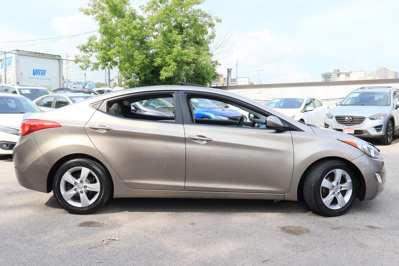 2013 Hyundai Elantra GLS | Auto | Sunroof | Clean Carfax & Service! Photo41