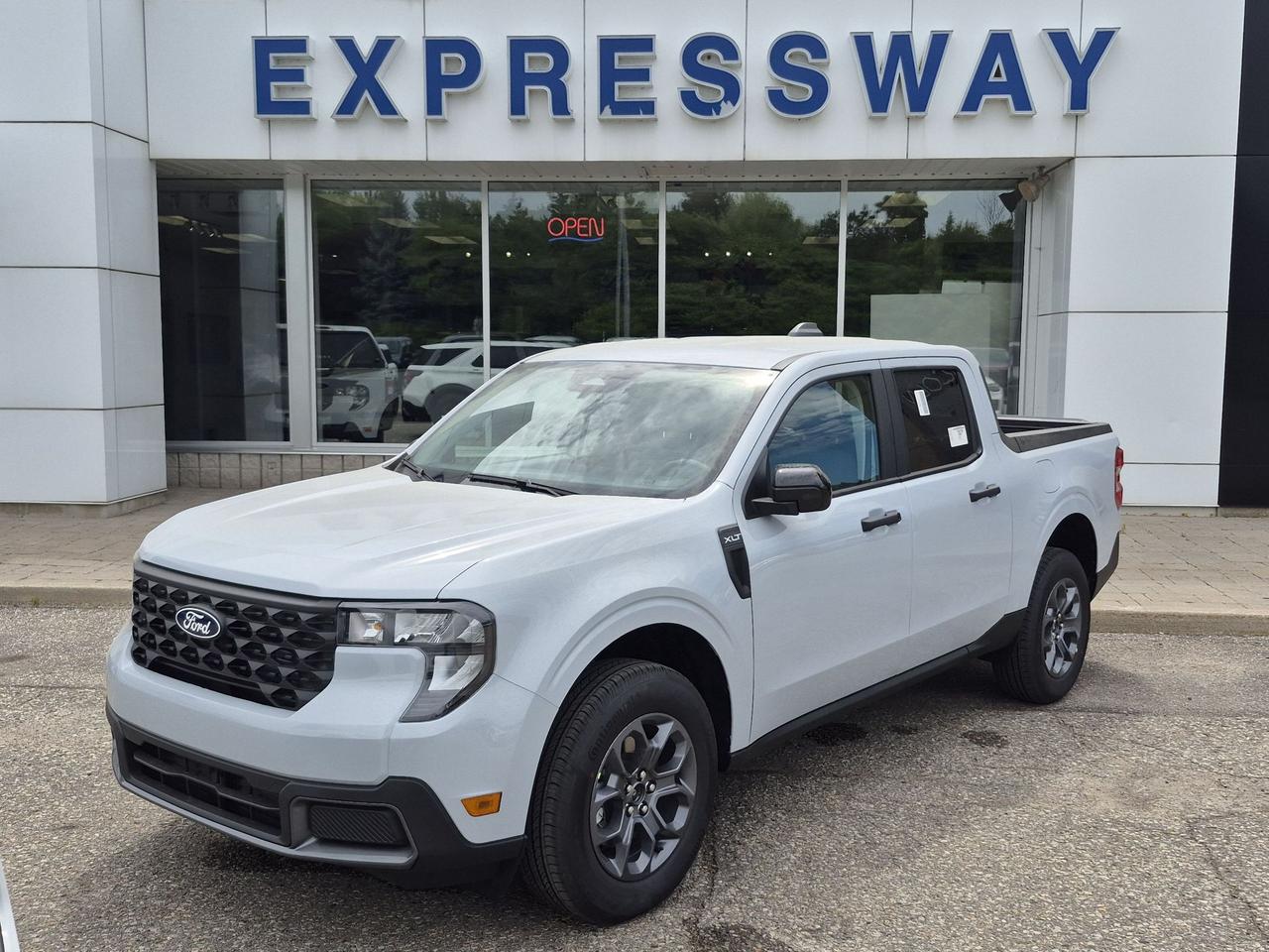 2026 Ford Maverick XLT AWD SuperCrew Photo0